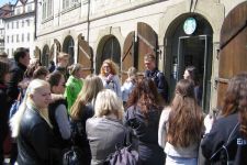 Erläuterungen Prager Schüler während der Stadtführung
